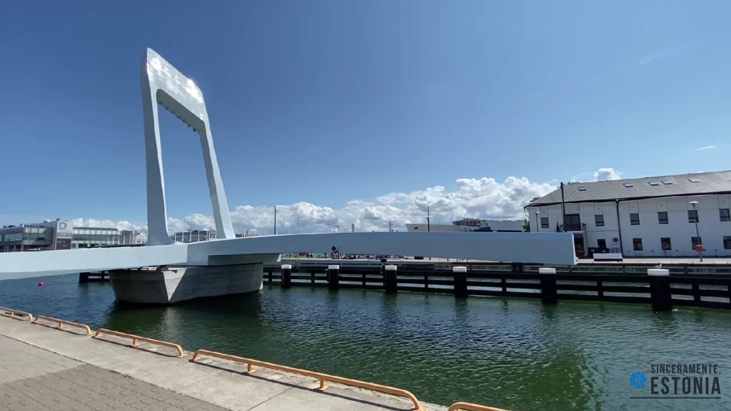 Admiralisild Puente Giratorio y Rotatorio Abierto