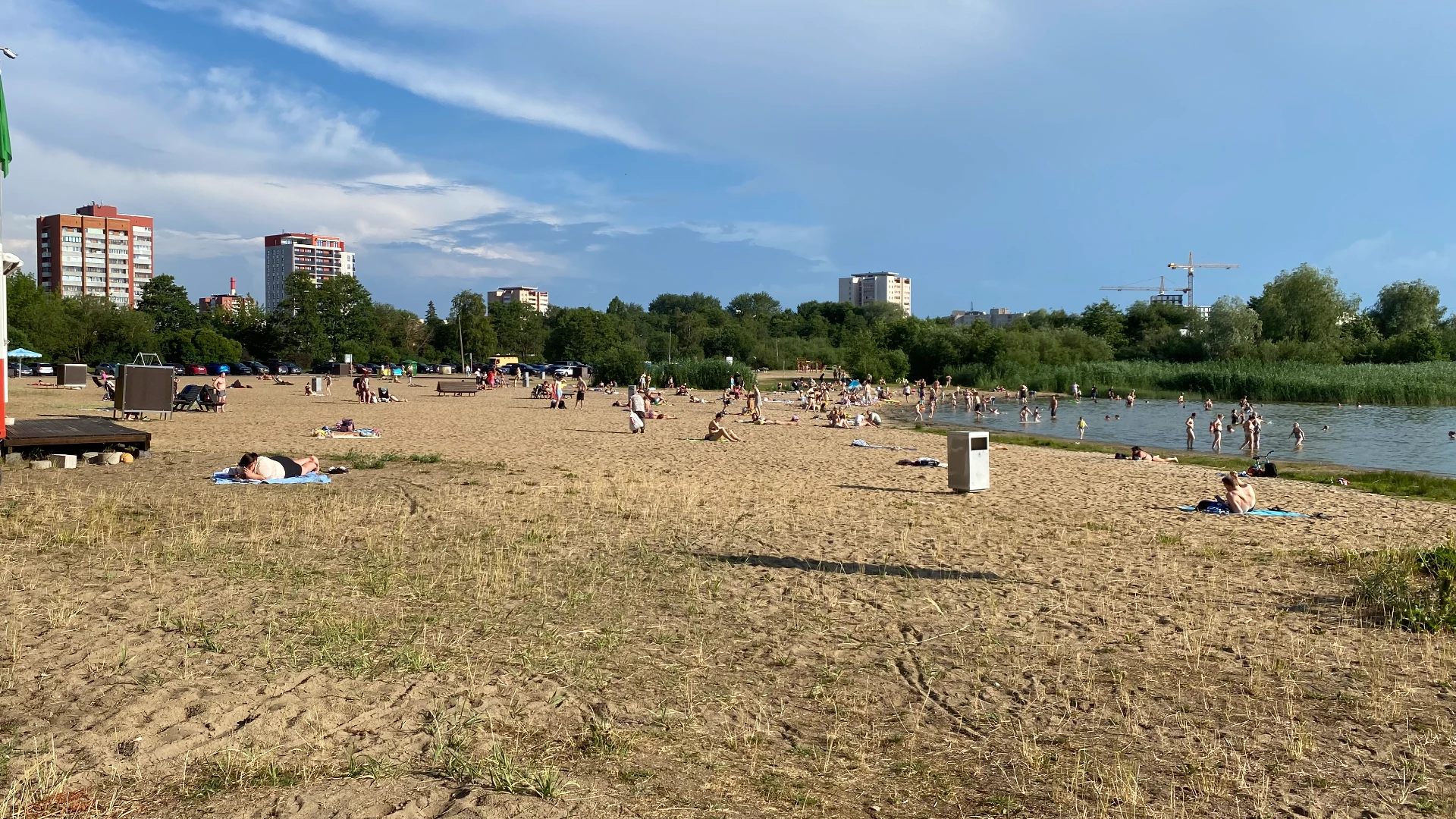 Playa del Lago Harku Un arenal de agua dulce en medio de Tallin